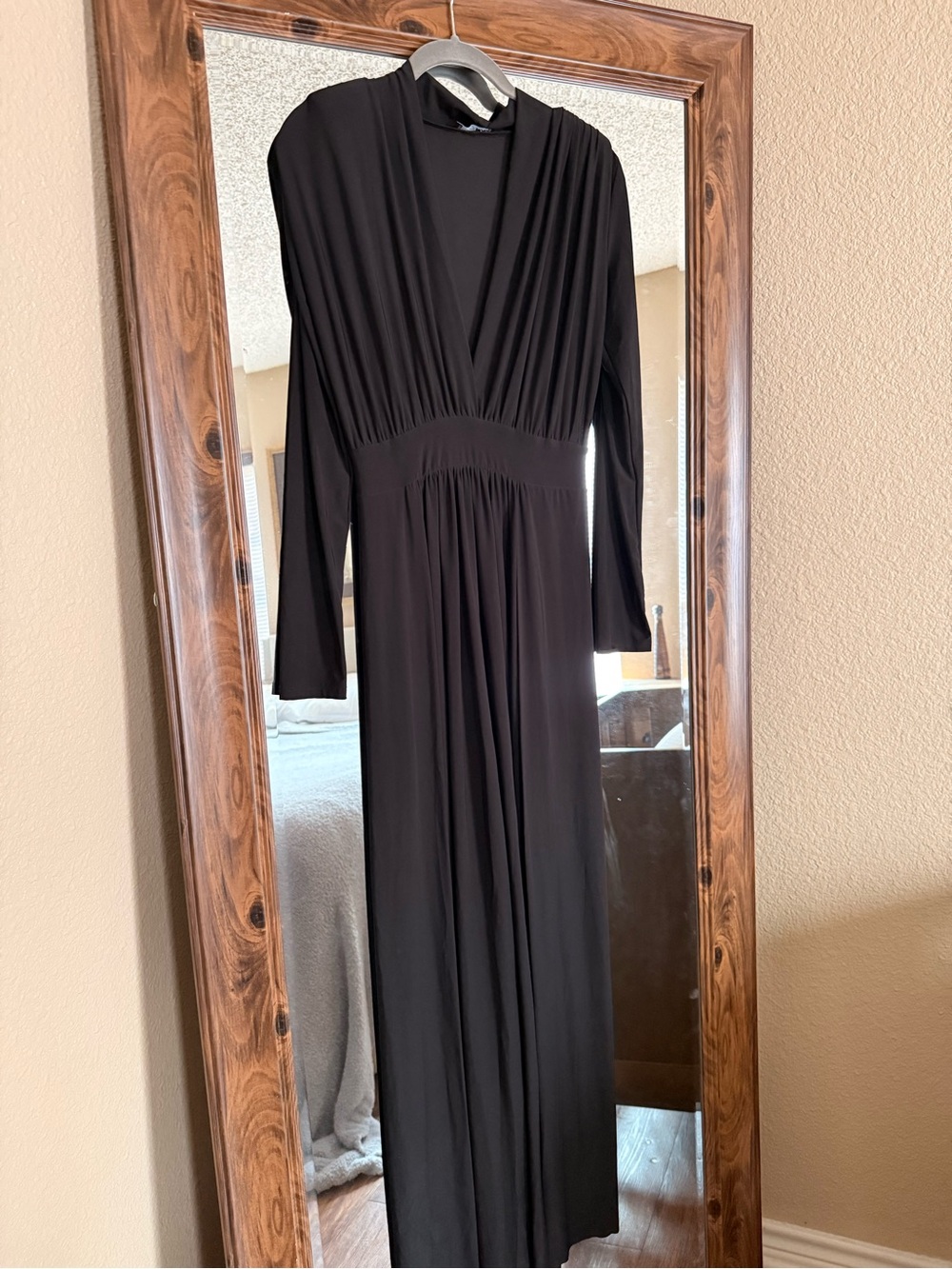 Fashion Nova Black Long Sleeve V-Neck Maxi Dress